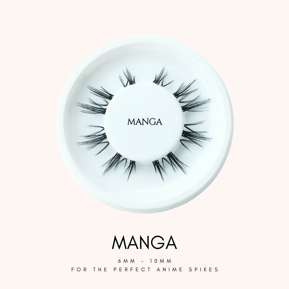 Close up view of HanaDolly's MANGA lash style on their iconic white, circular lash tray