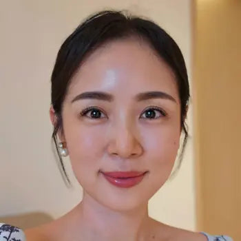 Happy customer wearing lightweight HanaDolly lash extensions