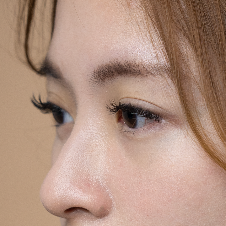 closeup of female model's eyes wearing NATURAL lash style from the Agile lash collection by HanaDolly.