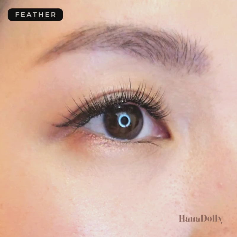 FEATHER Press-On Lashes Eye Closeup | HanaDolly Nimble Lashes